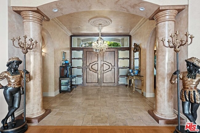 Photo - 1575 Alexis Pl