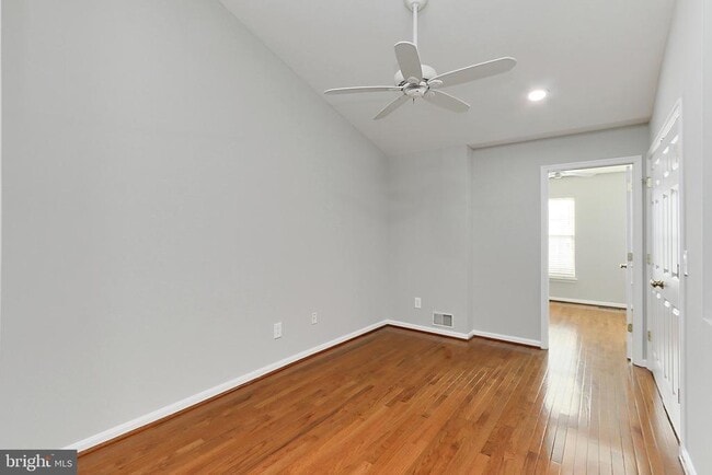 Photo - 26143 Nimbleton Square