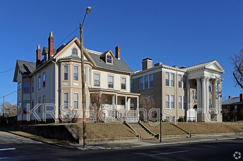 Photo - 647 W Washington St