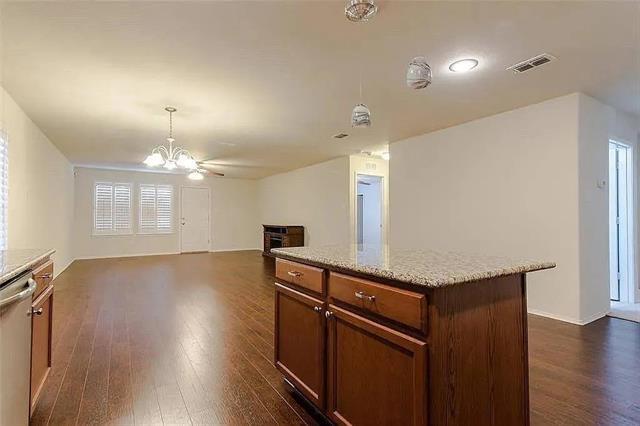 Photo - 829 Underhill Dr