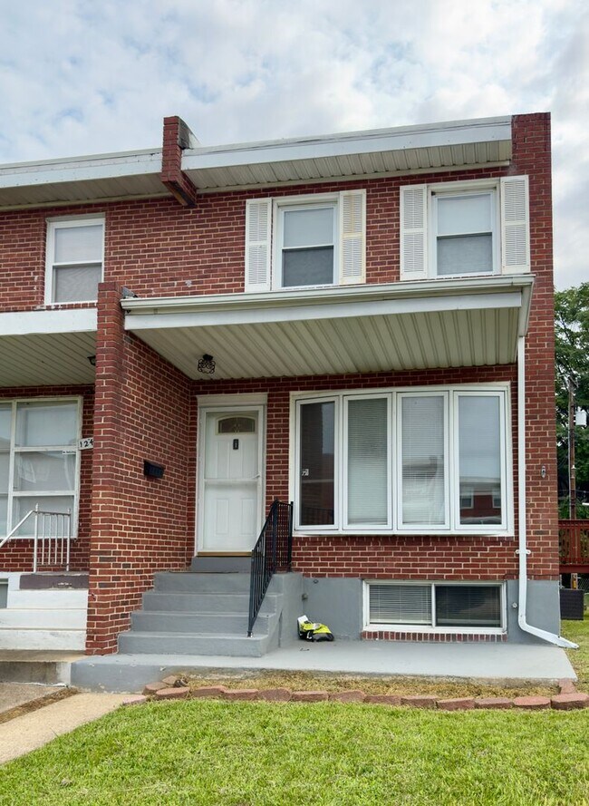 Building Photo - 1243 S Grantley St