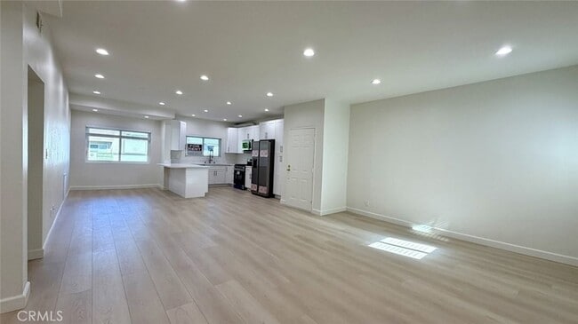 Photo - 310 E Providencia Ave Unit 108