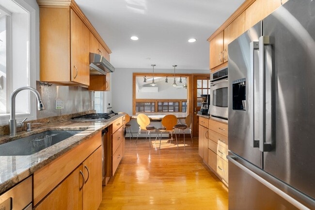 Building Photo - 22 Munroe Rd