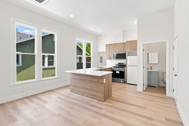 Photo - 3412 W 27th St Unit 3412