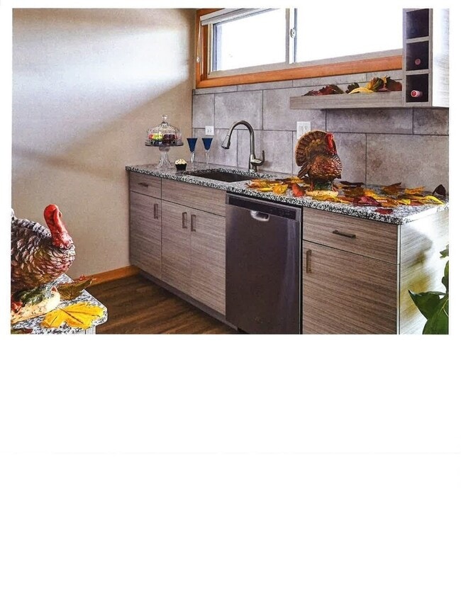 Building Photo - 1216-1218 S. Crescent & 503 Talcott Unit 2NE