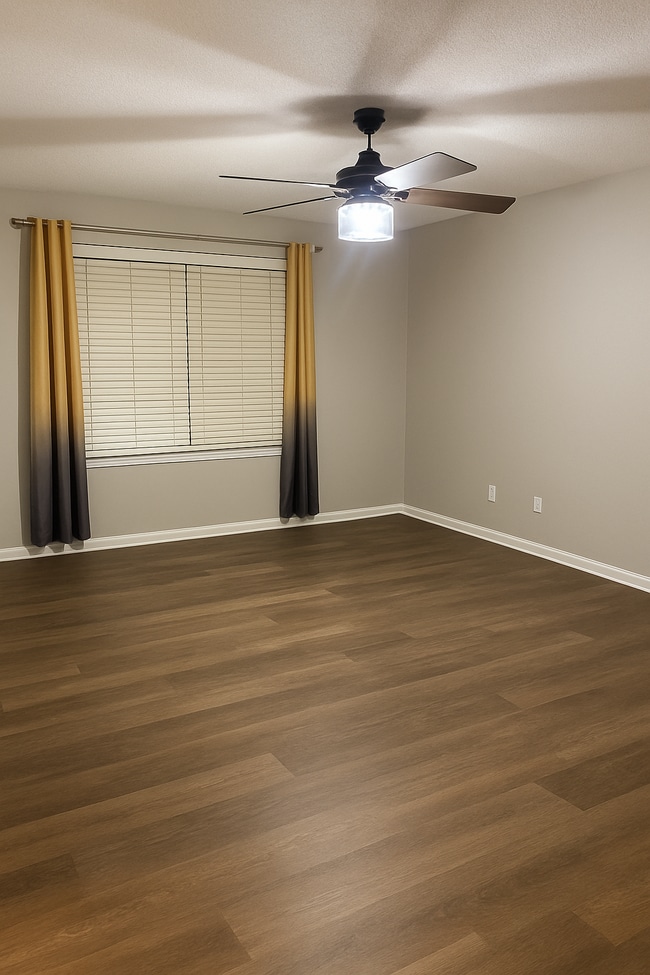 Photo - 6928 Mahonia Pl