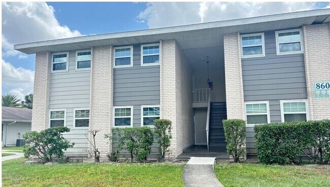 Building Photo - 860 Sky Lake Cir Unit C412