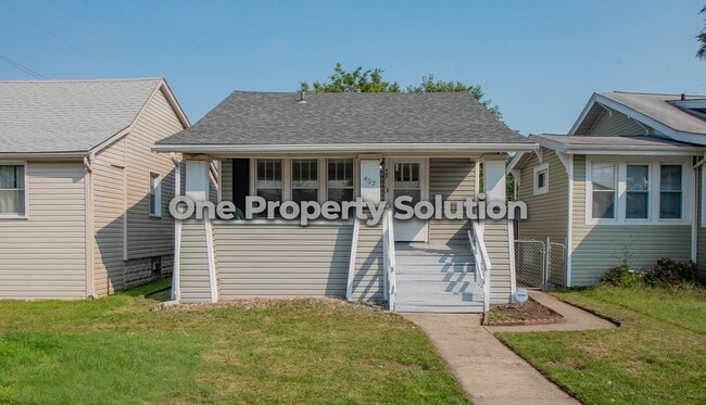 Building Photo - 407 Kenwood St