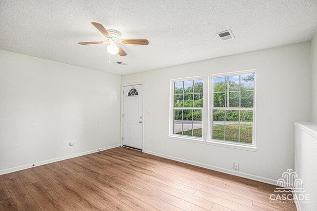 Photo - 639 N Queen Ridge Ct