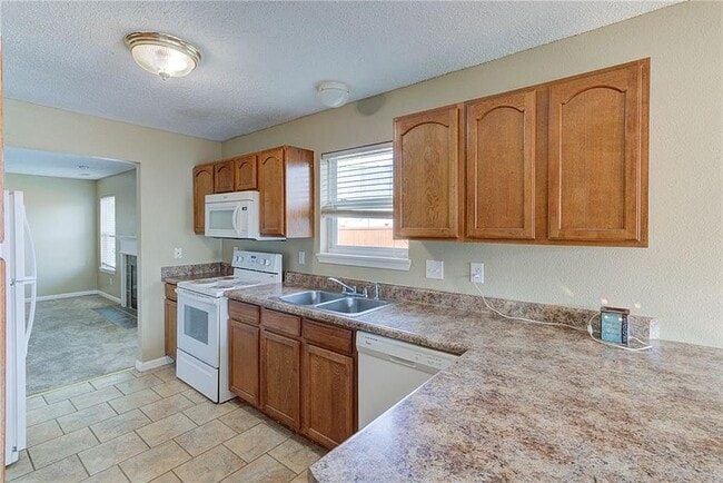 Photo - 15584 Dusty Trail