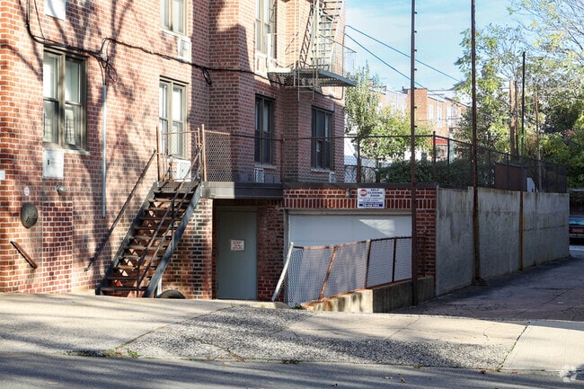 Photo - 6901 Narrows Ave