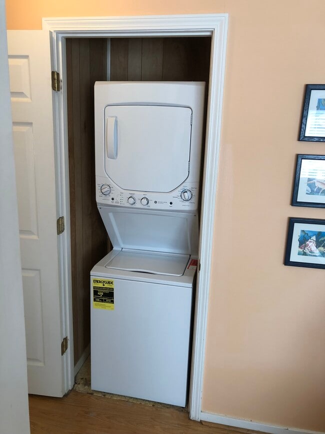 104 Sunset Sq Unit G