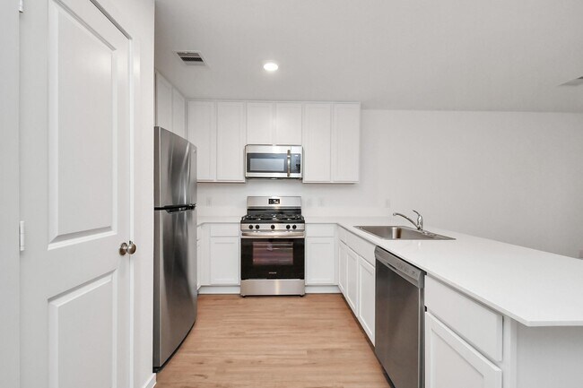 Photo - 18710 Gissi Dr