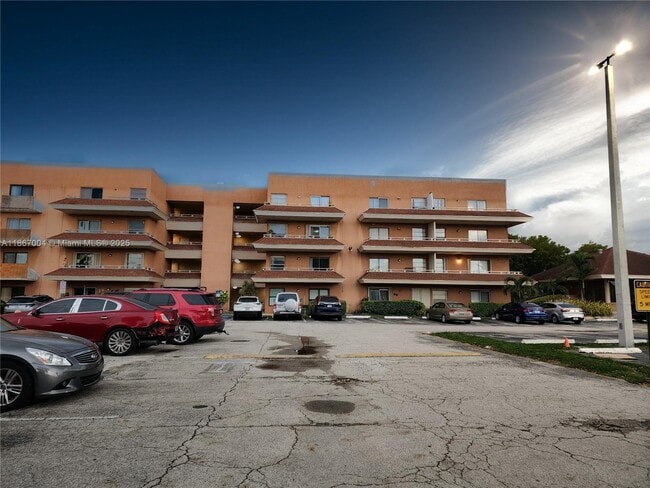 Building Photo - 17530 NW 68th Ave Unit C4002 Rental