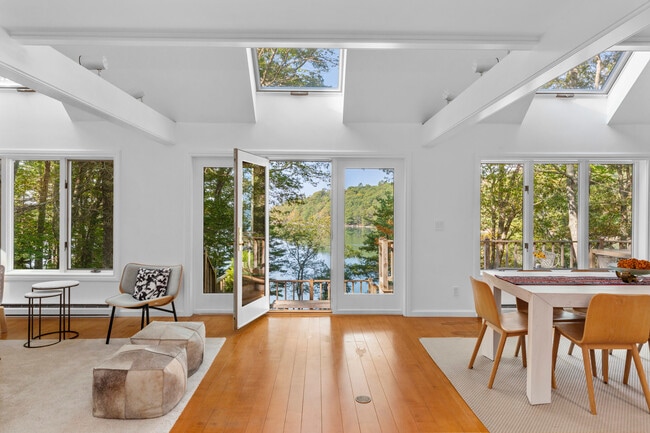 Photo - 264 Parsons Point Rd