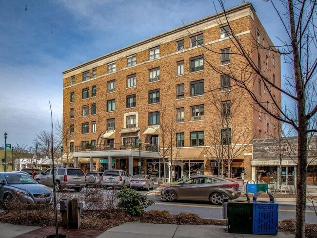 1 bedroom apartment on Main Street Henders... - 1 bedroom apartment on Main Street Henders...