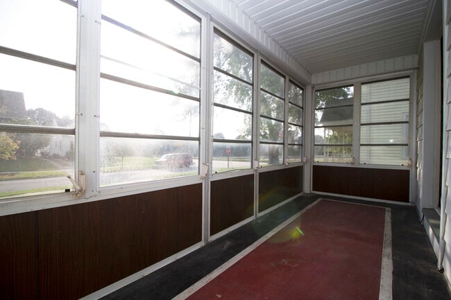 Photo - 3633 Elmhurst Rd