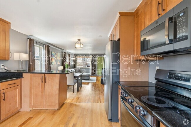 Building Photo - 3830 King St Rental