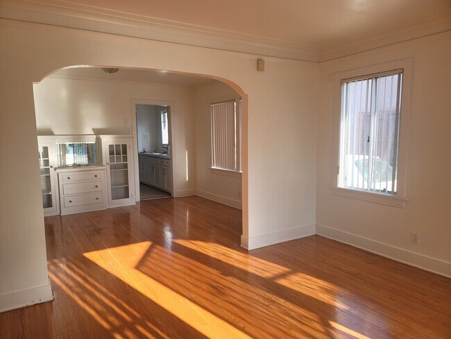 Sala de estar / Comedor - 4427 4th Ave