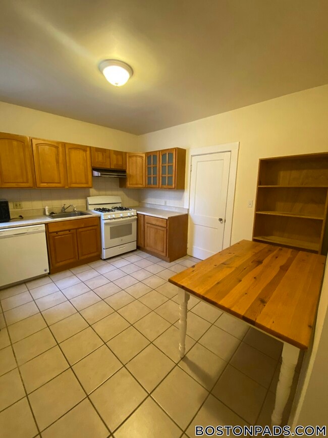 194 Kelton St Unit 1