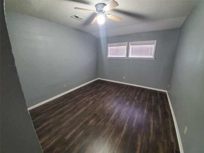 Photo - 6114 Belmark St