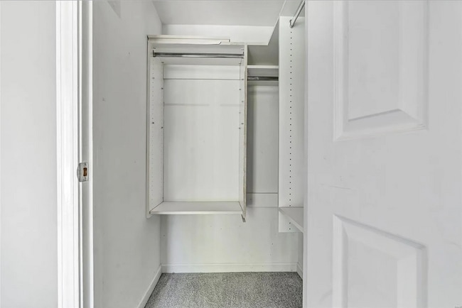 Photo - 1429 Thrush Pl