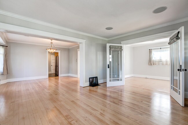 Photo - 245 S Olive St