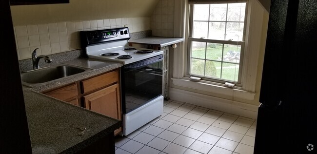 Building Photo - 320 N Penn St Unit 4 Rental