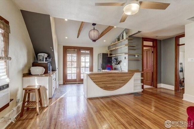 Building Photo - 719 Remington St Unit 2 upper