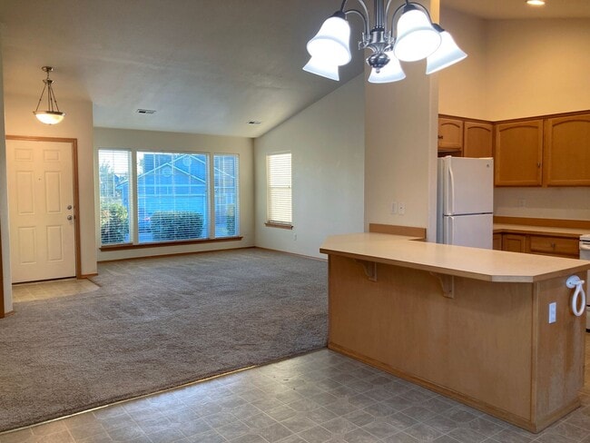 142 Berkshire Ln