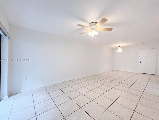 Building Photo - 8287 SW 128th St Unit 205