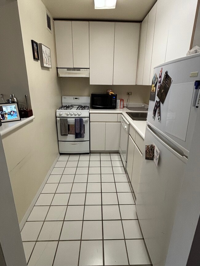 Photo - 215 W 95th St Unit 5N