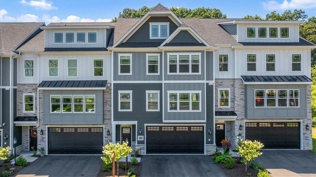 Building Photo - 114 Rainier Ln