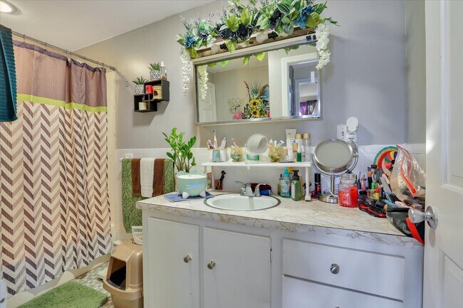 Photo - 1580 Hartford-New London Turnpike Unit 3R