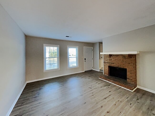 Photo - 159 Timber Creek Ln SW