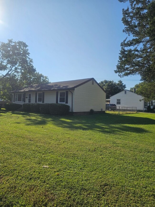 Photo - 845 Berkshire Terrace