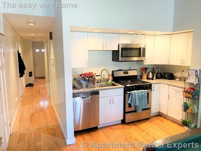 Photo - 108 Central St Unit #1R