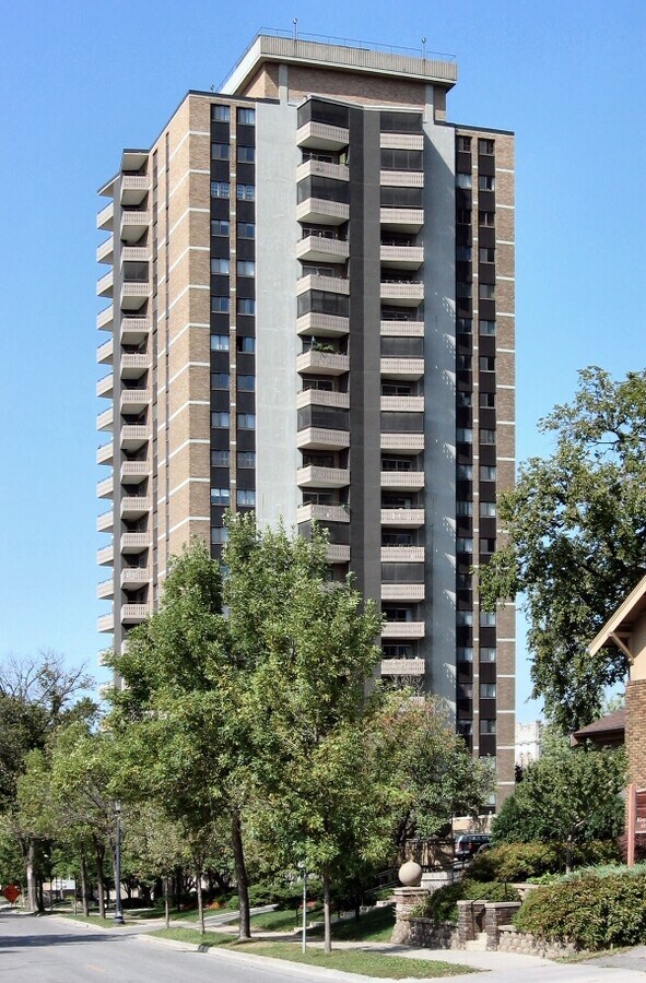 Photo - Summit House West