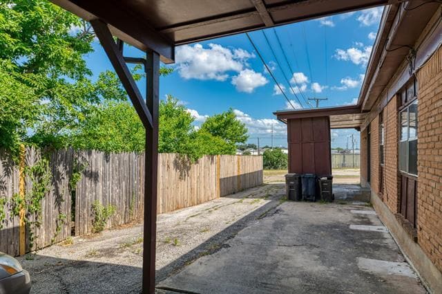 Photo - 5300 Wonder Dr