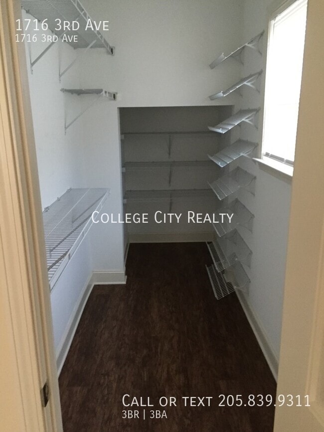 Photo - 1716 3rd Ave