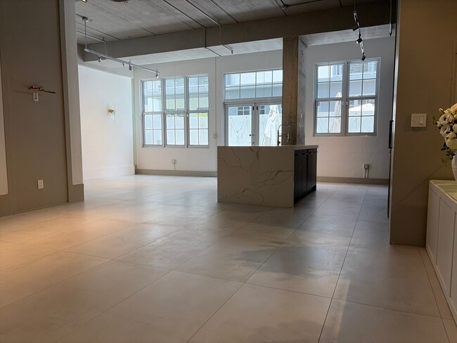 Photo - 425 N Andrews Ave Unit 206