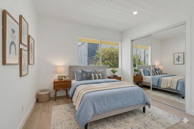 Photo - 1827 N Van Ness Ave