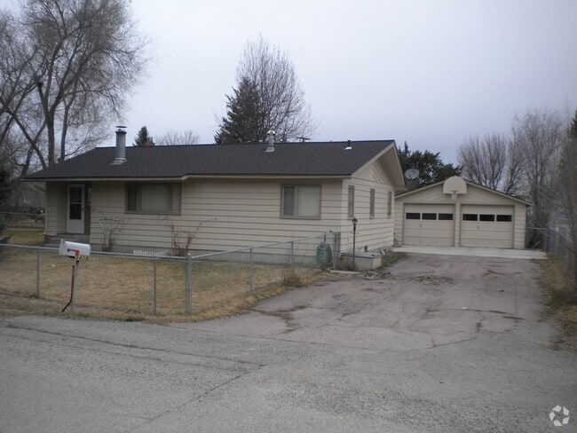 Building Photo - 3 bedroom home in Lower Miller Creek