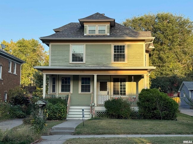Building Photo - 1029 20th St Rental