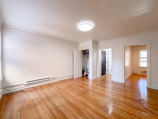 Building Photo - 4222 N Clark St Unit 4 Rental