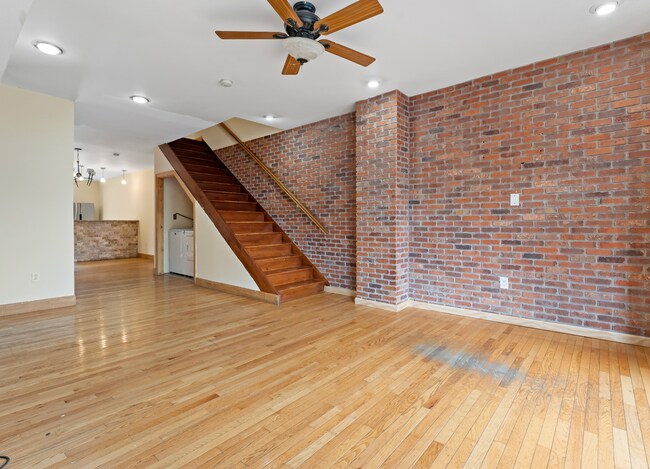 Photo - 6231 Jefferson St Unidad #2