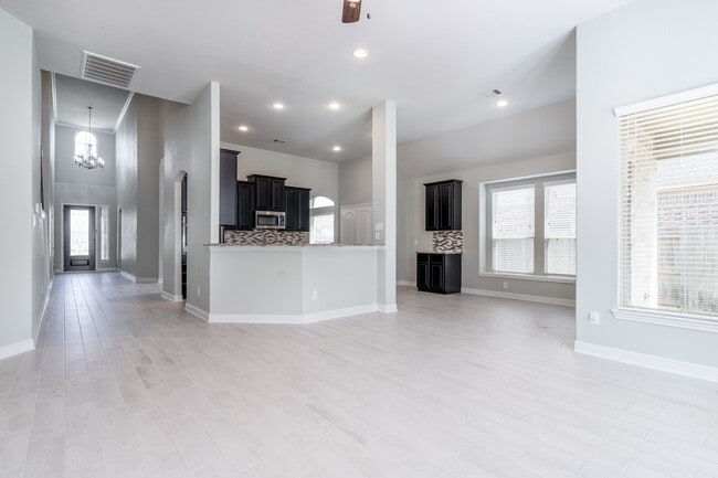 Photo - 204 Upland Dr