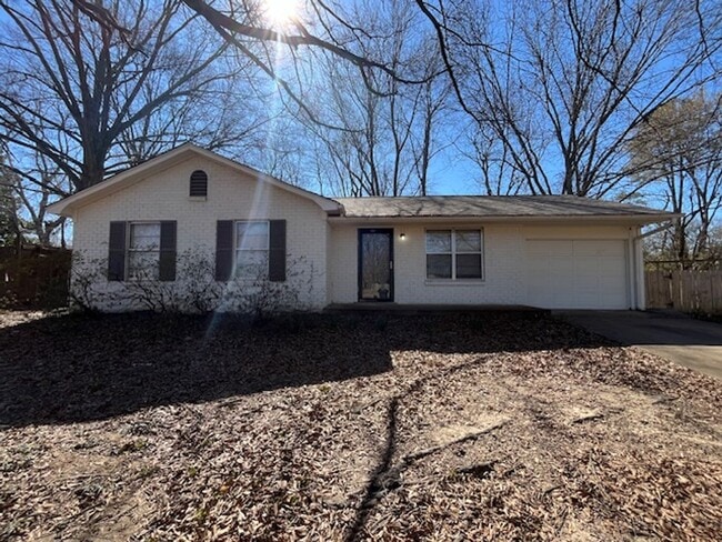 Building Photo - Renovated 3 Bedroom 1 Bath Home for Rent!