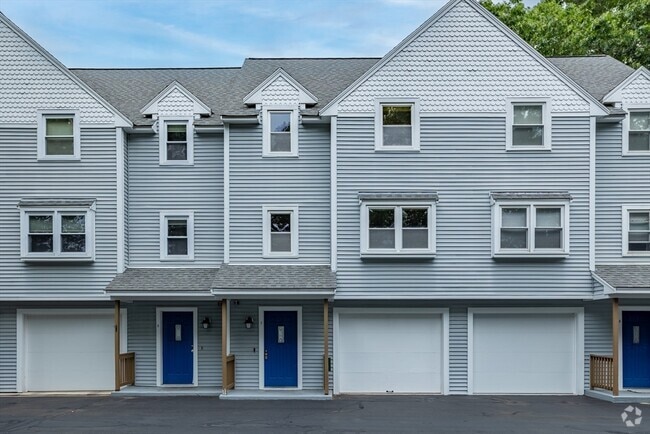 Building Photo - 116 Turnpike Rd Rental