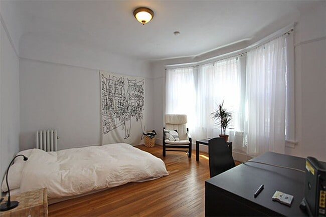 Photo - Spacious & Bright Studio, Classic SF Style, Fantastic Nob Hil Location (1219 Taylor Street #32)